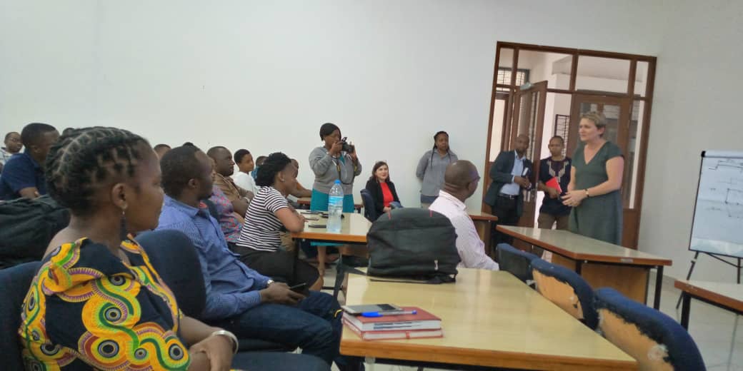 EaCenit's tweet photo. The German ambassador to Tanzania @GermanyTanzania visits @EaCenit program in @NM_AIST. Through @giz_gmbh and @DAAD_Germany EastAfrica @eacmediacentre continues to grow expertise in ICT for Industry. https://t.co/z4MRtZxoSC