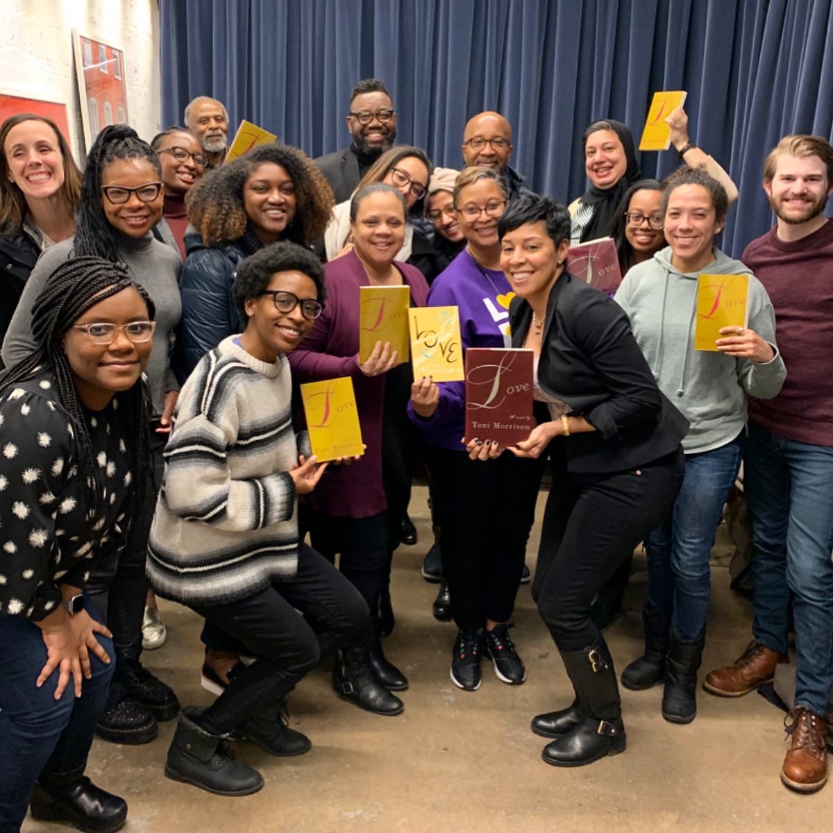 spinesvines's tweet photo. What a night & discussion! Thank you @PoliticsProse @UnionMarketDC for hosting #DCReadsToniโs first meeting of 2020! ๐๐ https://t.co/Yp8JjchUDK
Next up #SongofSolomon 4/23 at @MahoganyBooks
๐๐ท
#spinesvines #diversespines #tonimorrison #bookclub #freeindc #dcevents https://t.co/ZdebyKgq6g