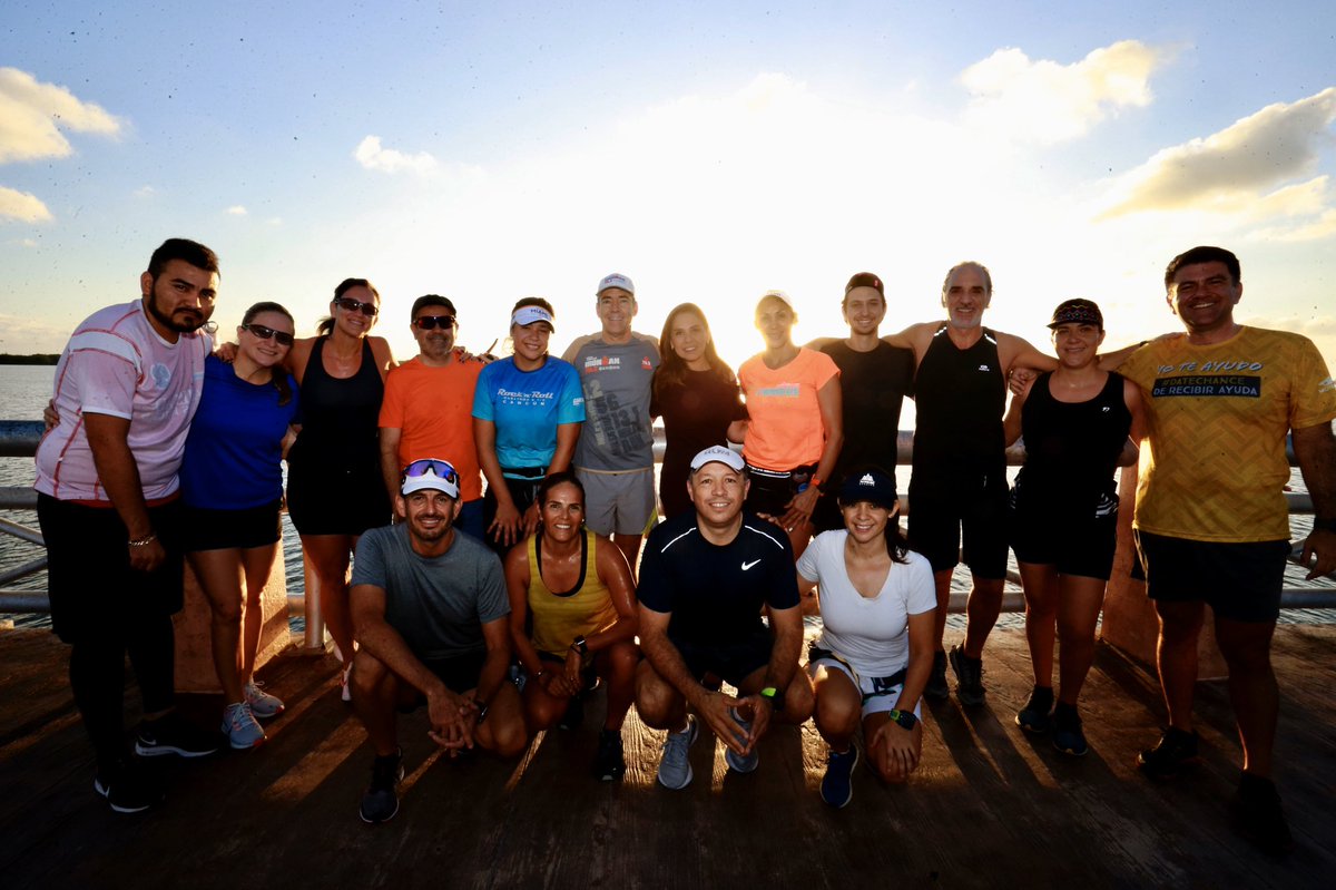 MaraLezama's tweet photo. ¡Buenos días! 
Que alegría y que gusto ver cómo los ciudadanos disfrutan #MalecónTajamar ¡Visítalo y cuídalo! #FelizViernes #CancúnTierraDeTodos https://t.co/cZd6RZnmUH