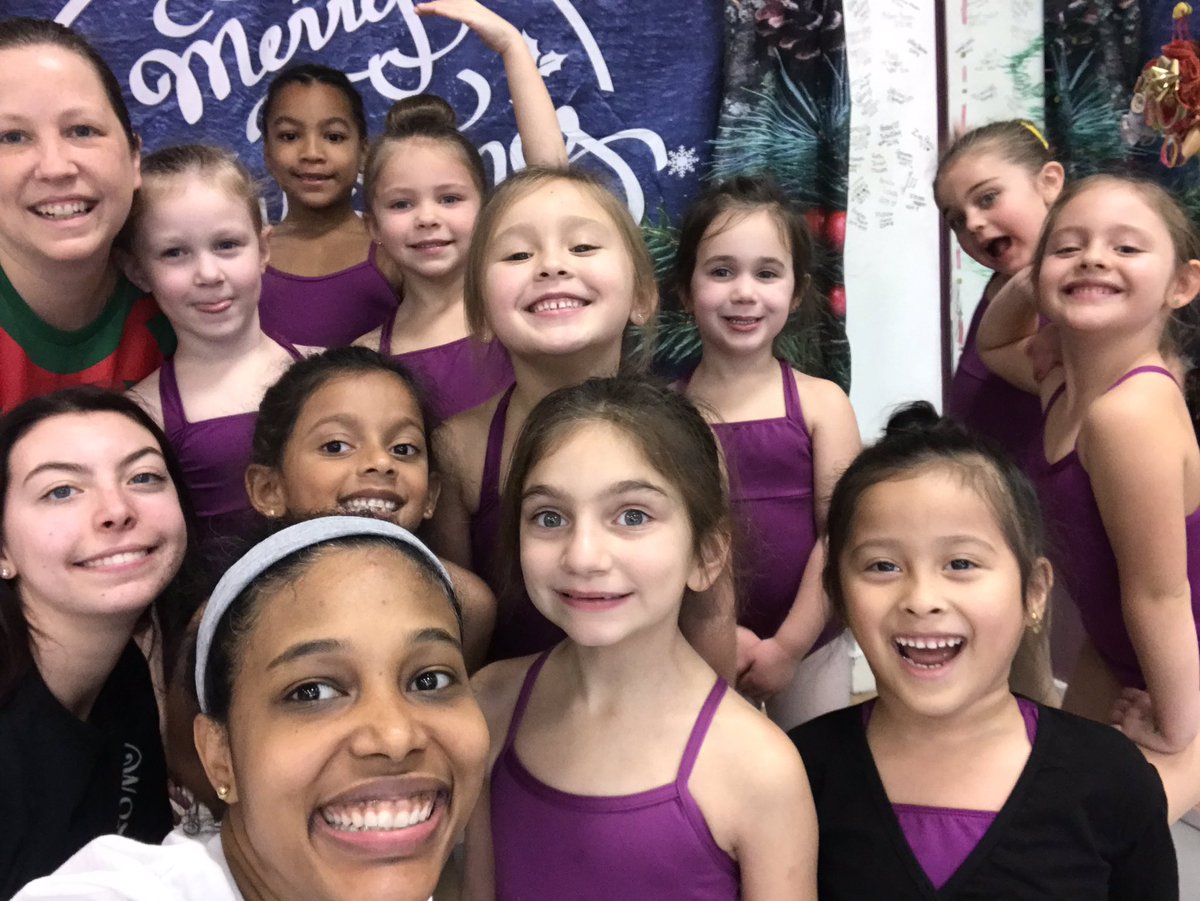 WSDNJ's tweet photo. Happy Friday dance fam!! Check out these talented littles that are #competitionseason ready. #FlashbackFriday #pureenergy #wsd #cherrybombs #pose #ballet https://t.co/wkS9qtnwqX