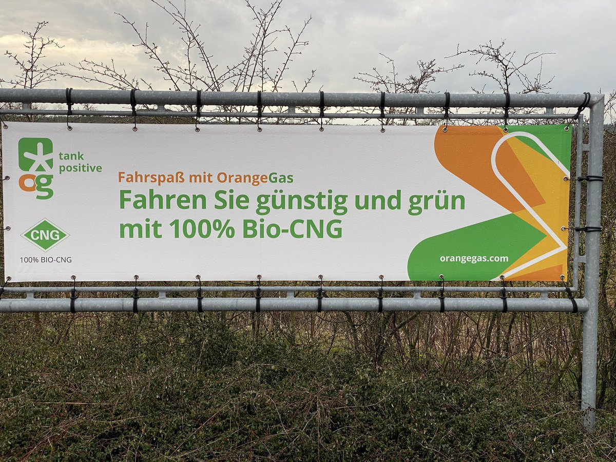 Matze11420913's tweet photo. @GRUENE_Hamburg @anjes_tjarks @fegebanks @JensKerstan @therealhabeck @ABaerbock @AnnaGallinaHH @mareikeengels Deswegen fahre ich schon jetzt #100prozentregenerativ #liebermitcng aus #Biocng So kann schon jetzt jeder Hamburger zum Klimaschutz beitragen. Und das ganz ohne Abhängigkeit von Öl und Erdgas zum Preis eines Benziners. #Biomethan #strohimtank #CNG #strohklug @StadtWedel https://t.co/Llk9F7Gfde