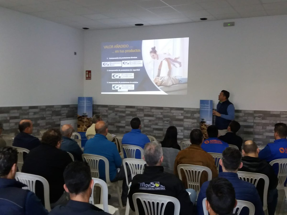 Guardian Spain tweet media