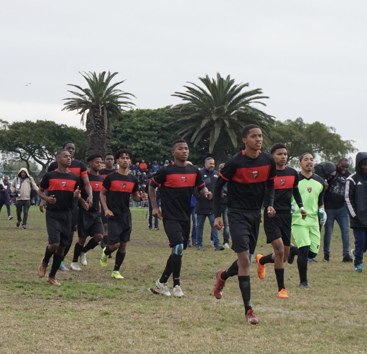 Ubuntu_Football's tweet photo. Join us on Saturday!
Motsepe plays at 3:00 in OV vs Battalion.
Friendlies to be played at Lavender Hill:
-9 am U16 vs Two Oceans u17
-10:30 am U16 vs Two Oceans u19
-12:00 pm U14 vs Two Oceans u15
-13:30 pm u12 vs Two Oceans u13
See you there! https://t.co/zFzCrW7dko
