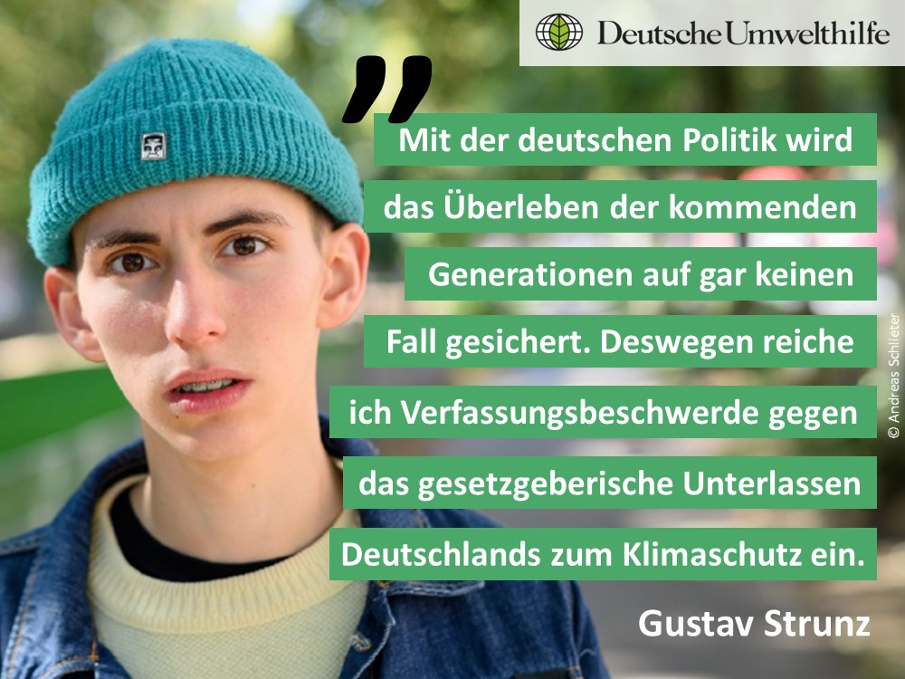 Umwelthilfe's tweet photo. „Deutschland ist weit entfernt, die Ziele der Pariser #Klimakonferenz einzuhalten,“ so Gustav Strunz, Kläger aus Hamburg. Mehr Infos hier: ↪️ https://t.co/9nYPB826IW 
Zur Petition: ↪️ https://t.co/ylvqD4g3KL  #Klimaklage #Klimaschutz https://t.co/UZt2VLbOrt