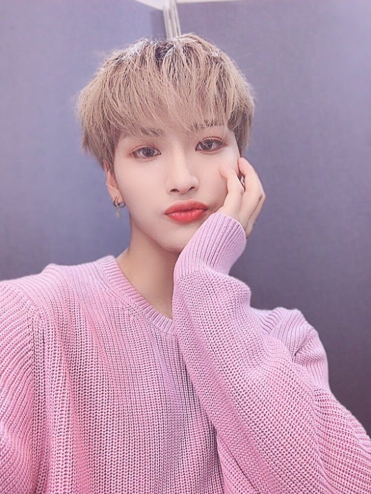 halcyonn's tweet photo. We go together like copy &amp; paste 💖✨

#ATSD #AtinySelcaDay #ATEEZ https://t.co/ByggKZRYue