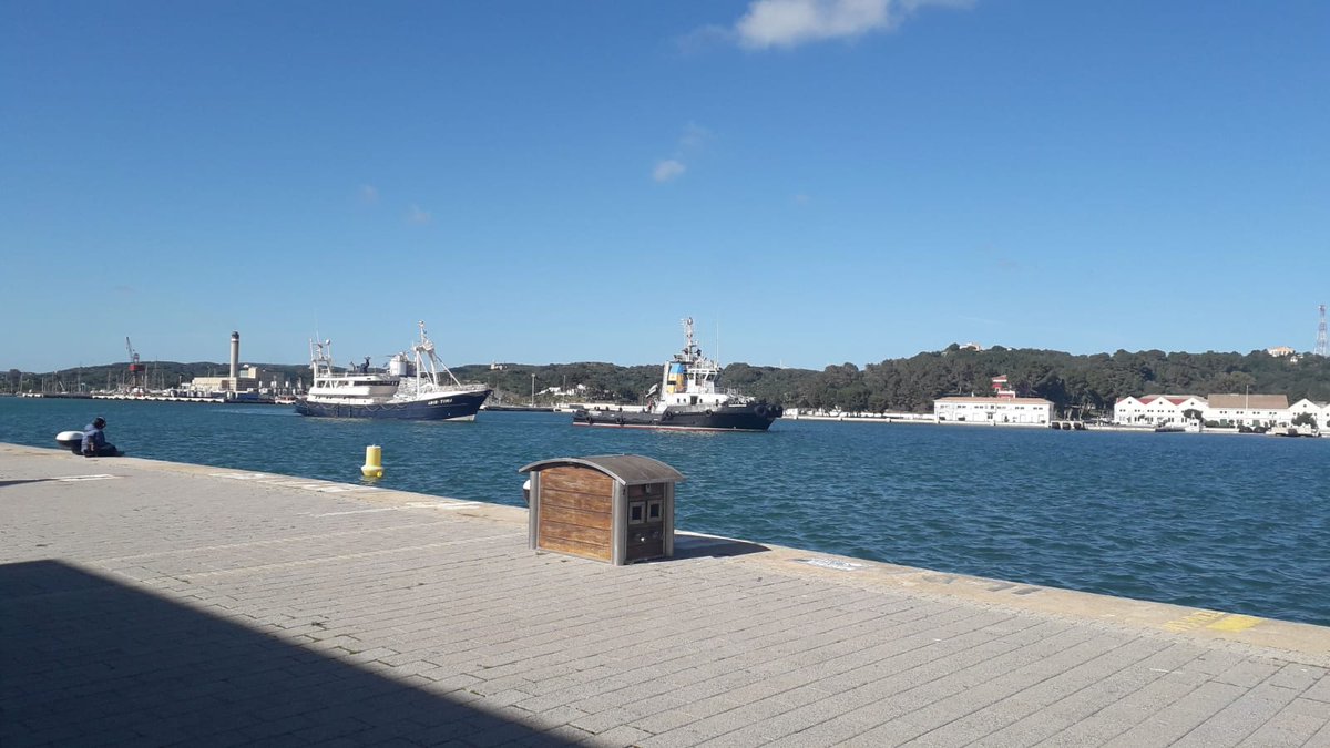 PortsdeBalears's tweet photo. 👋 l'Aris Tima se n'ha anat avui després d'estar molts d'anys abandonat al ⚓️ port de #Maó. No podem dir que et trobarem a faltar 🤷‍♀️ però si tornes, que sigui remodelat i ben polit 🚤✨ Bon vent i barca nova!! https://t.co/H0goWaEVU4 https://t.co/6zVGKVGFlO