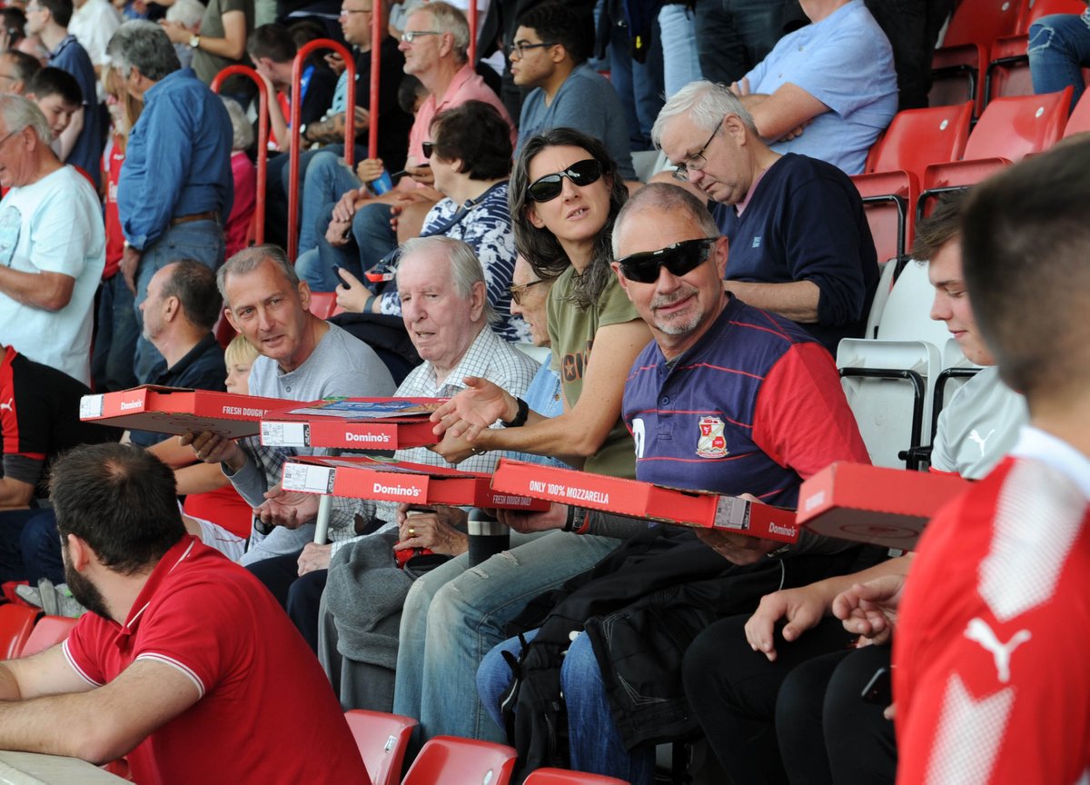 Official_STFC's tweet photo. 🍕🍕🍕🍕🍕🍕🍕

The Lucky Row is back, courtesy of @Dominos_UK 🍕

Will you be next to receive a delicious half-time snack?  

Retweet this tweet and reply with your row and seat number to be in with a slice of the action!

#STFC 🔴 https://t.co/RYPdlhC9LS