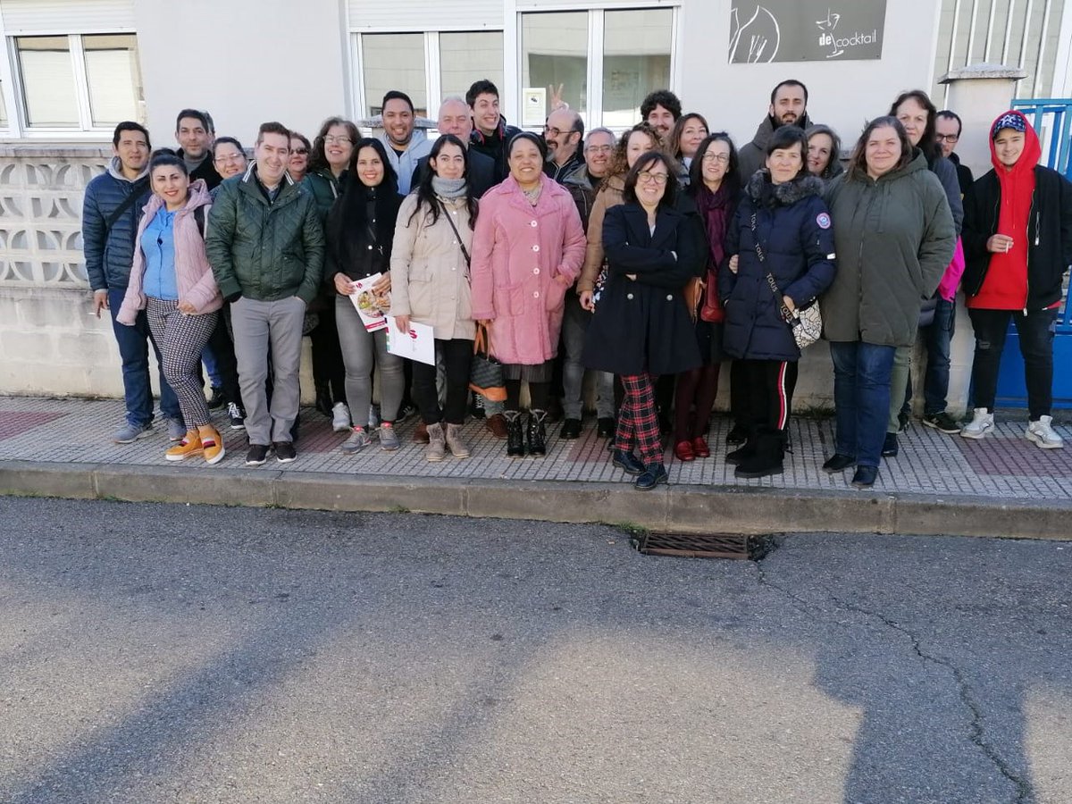 Ildefe's tweet photo. 📸Nuestros 👨🍳🧑🍳 de la Escuela de #Hostelería de @LeonAyto no sólo asisten a clases teóricas...
Su #formación incluyen visitas que les permiten tener una visión global del sector
#FormaciónParaElEmpleo en #LeónEsp #Cocina
¡gracias por la agogida #ASLECA #DECELIS @IctalUle ! https://t.co/SzhnD4wqqC