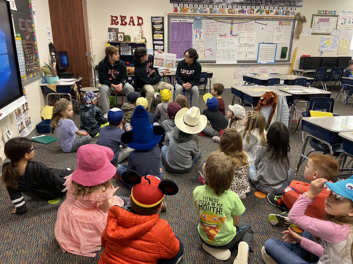 TechSavy_LMS's tweet photo. I LOVE having our high school athletes come read on Reading with the Leopards day! Thank you for this experience for our @pusterlearners ! #oneheartonelovejoy https://t.co/ErzHe79rjS