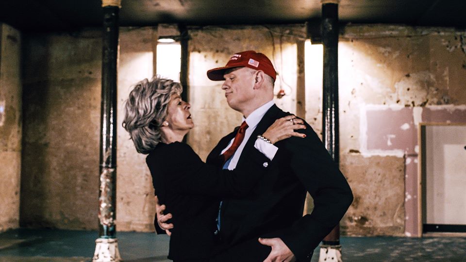 MyTheatreMates's tweet photo. In #TheSpecialRelationship, deportees are caught in a dance b/t #TheresaMay & #DonaldTrump. The @Synergy_Theatre cast features:
@AmritaAcharia1
@MoyoAkande
@NicholasBeveney
@yvieboakye
@FergMcElherron
@hubabakanda
#MirandaFoster
🎟️ https://t.co/3etYiPrXyY
@sohotheatre #ad #MAGA https://t.co/pmmqq4TBJQ