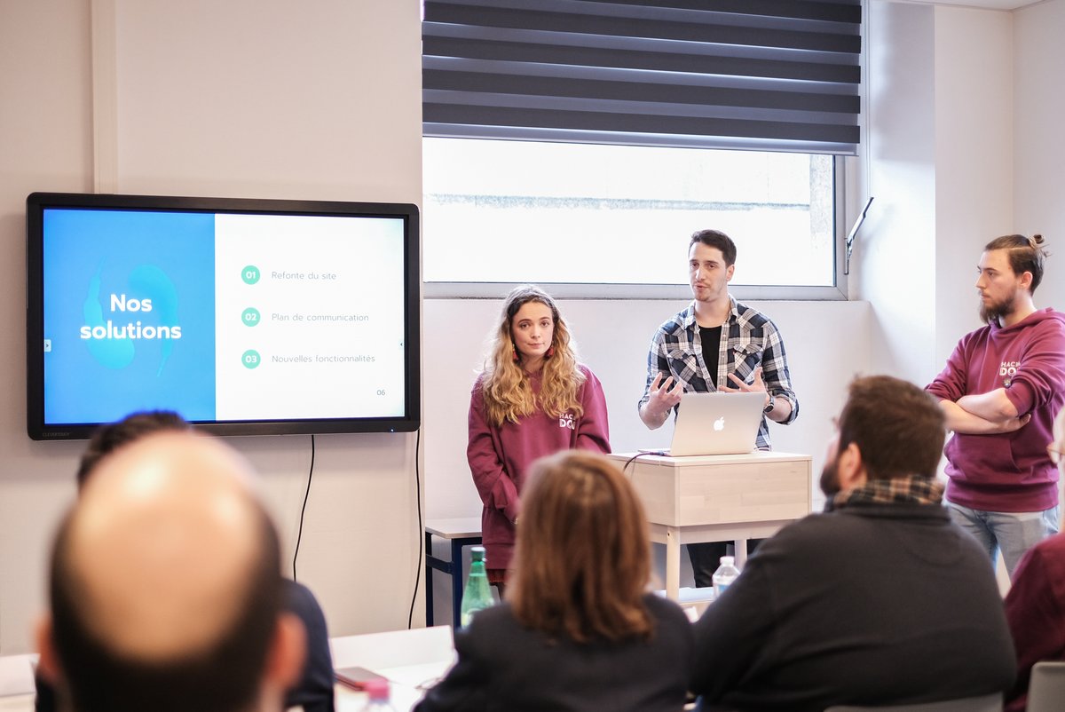 microdon_fr's tweet photo. [#HACKADON - J2 🚀] Une seconde journée et dernière journée forte en émotion ! Dernière ligne droite pour nos étudiants qui ont passé une courte nuit. Ils ont pu pitcher leurs solutions dans l'après-midi 🗣️ (1/4)
#hackathon #innovation #techforgood https://t.co/6U8qY70OwU
