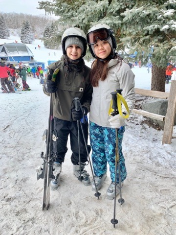 MtHollySkiing's tweet photo. The @ICESUSAORG Michigan Chapter came for a visit they had a blast at @MtHollySki
#ICES #ExchangeStudents #OaklandCounty #GoSkiMichigan #LetsWinter #EmbraceWinter #icesusa #icesforeignexchange #icesstudent #iceshostfamily https://t.co/jRSbji9AZr