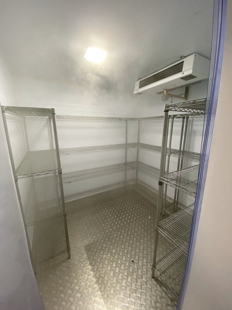Polarcold1's tweet photo. Just finished a new freezer and chiller install at Silvermere Golf. Excuse the bucket!!!!! @AFRefrigeration @jehallfridge @ScandiaRef https://t.co/MiTo0qqiet