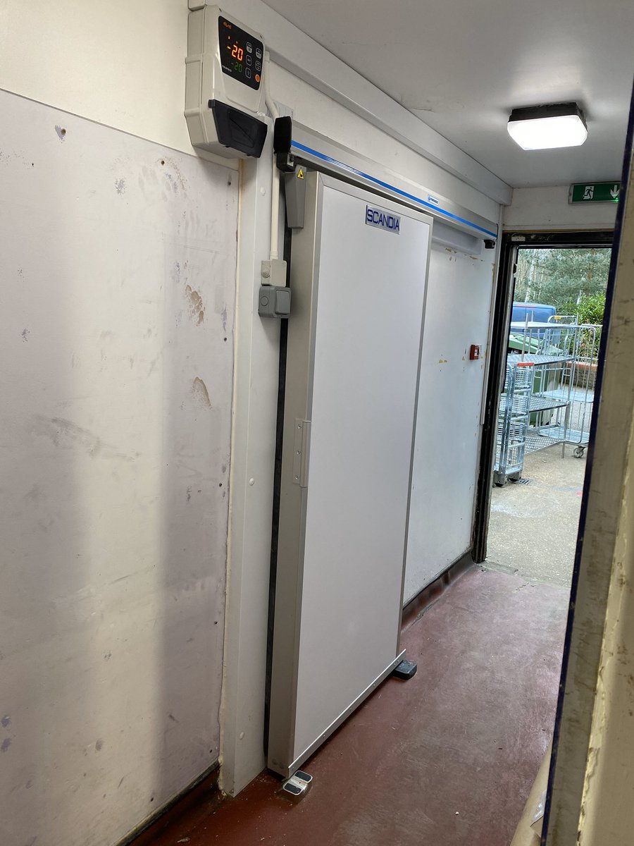 Polarcold1's tweet photo. Just finished a new freezer and chiller install at Silvermere Golf. Excuse the bucket!!!!! @AFRefrigeration @jehallfridge @ScandiaRef https://t.co/MiTo0qqiet