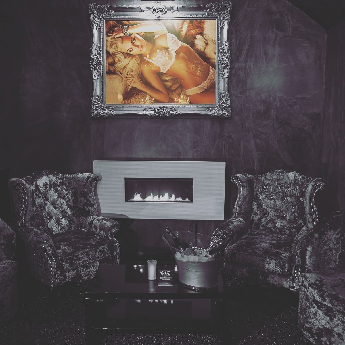 lodgereading's tweet photo. 🔞 We're ready for the weekend! Sexy fun with our stunning dancers 💃 Open 9pm-5am.

For bookings contact 01189500950 x

#Reading #gentlemensclub #stripclub #strippers #nightlife #stripper #stripperlife #dancers #clubbing #music #club #poledance #sexy #poledancing #drinks #bar https://t.co/V2dsdVYCQg