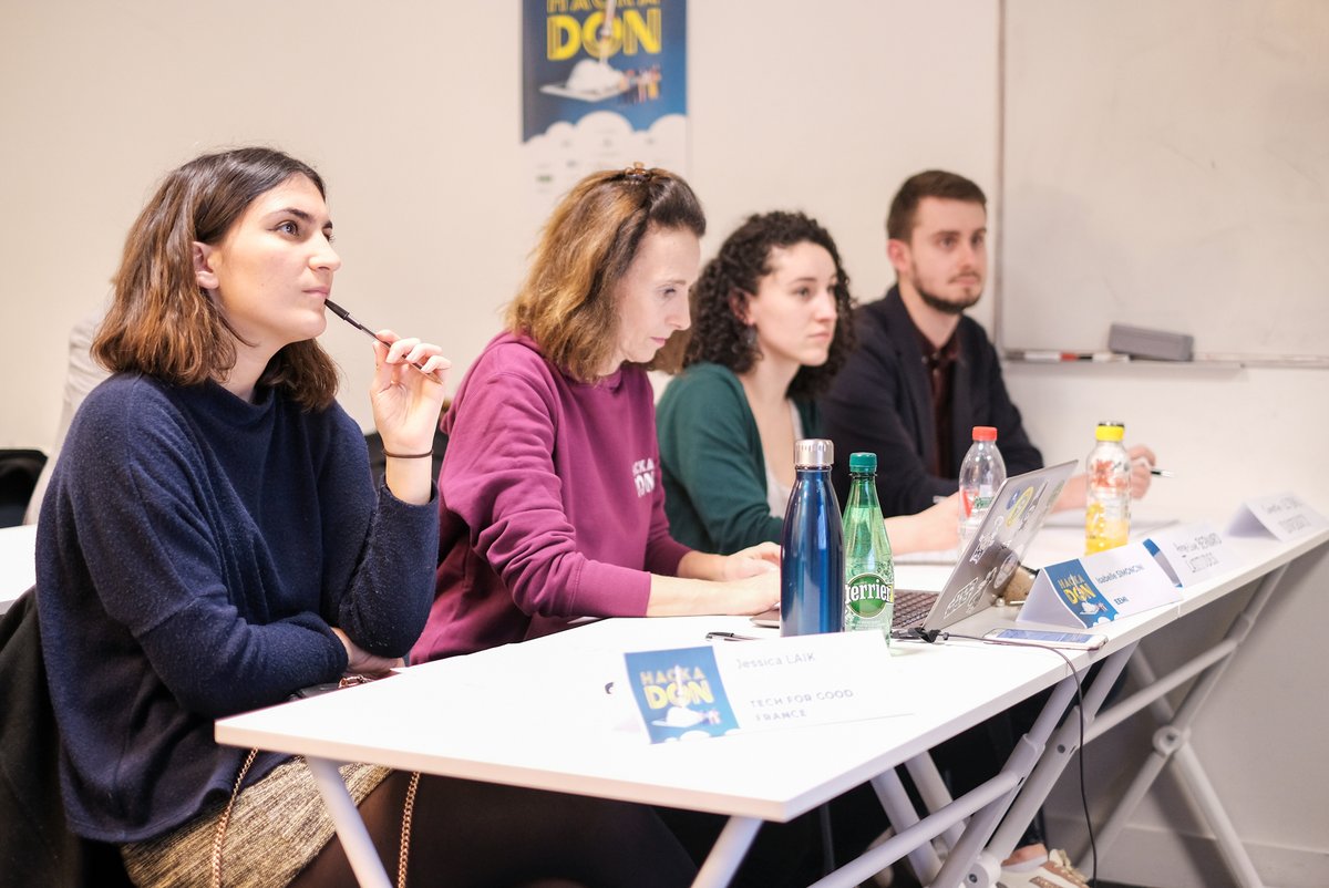 microdon_fr's tweet photo. [#HACKADON 🚀] Les jurys étaient composés de @bnpp_cardif, @fondationratp, @WAI_BNPP, @IDiversity_cc, @cfaafia, @LatitudesTfG, @VivaTech, @Tech_for_goodfr, @Symag_by_BNPPPF, @EEMI75, @microdon_fr, Pass'Sport Pour l'Emploi, Les Frigos Solidaires, @AmisFSH, @i_engagement  🙋‍♀️🙋‍♂️(2/4) https://t.co/5FllfWJ7Ve