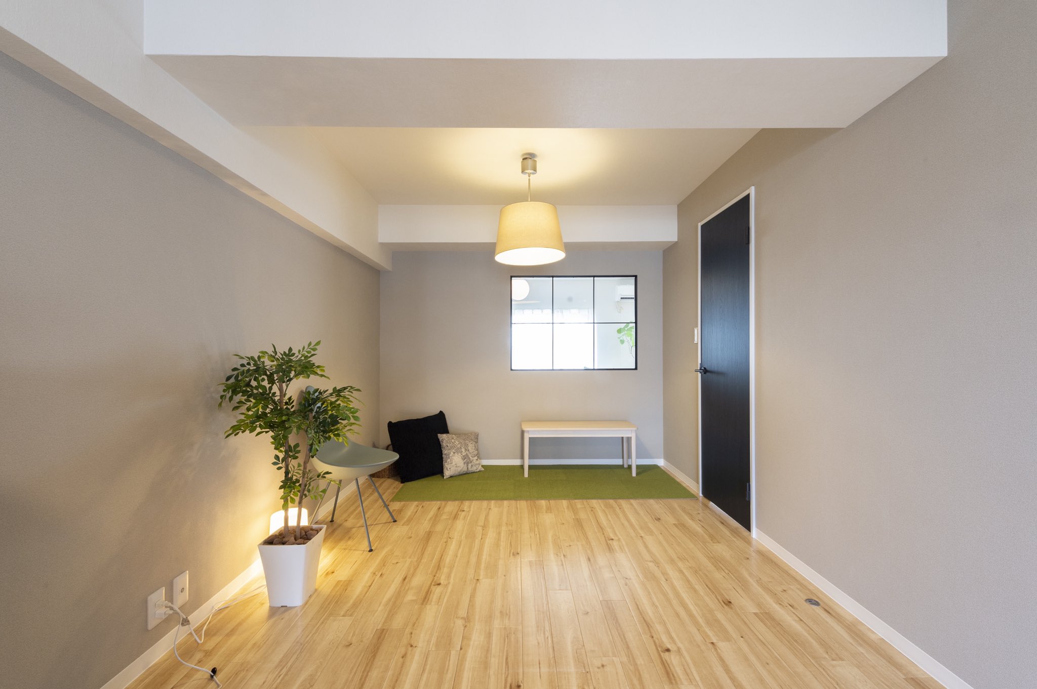 تويتر 林芳仲 ログハウス時々リノベ على تويتر Spクロスでもオシャレな部屋に 北欧テイストの子供部屋 壁sp クロス グレードの低い壁紙 シンコール Slp 137 お金をかけるのではなく 上手にまとめる事が大切 壁紙 クロス リノベーション 北欧