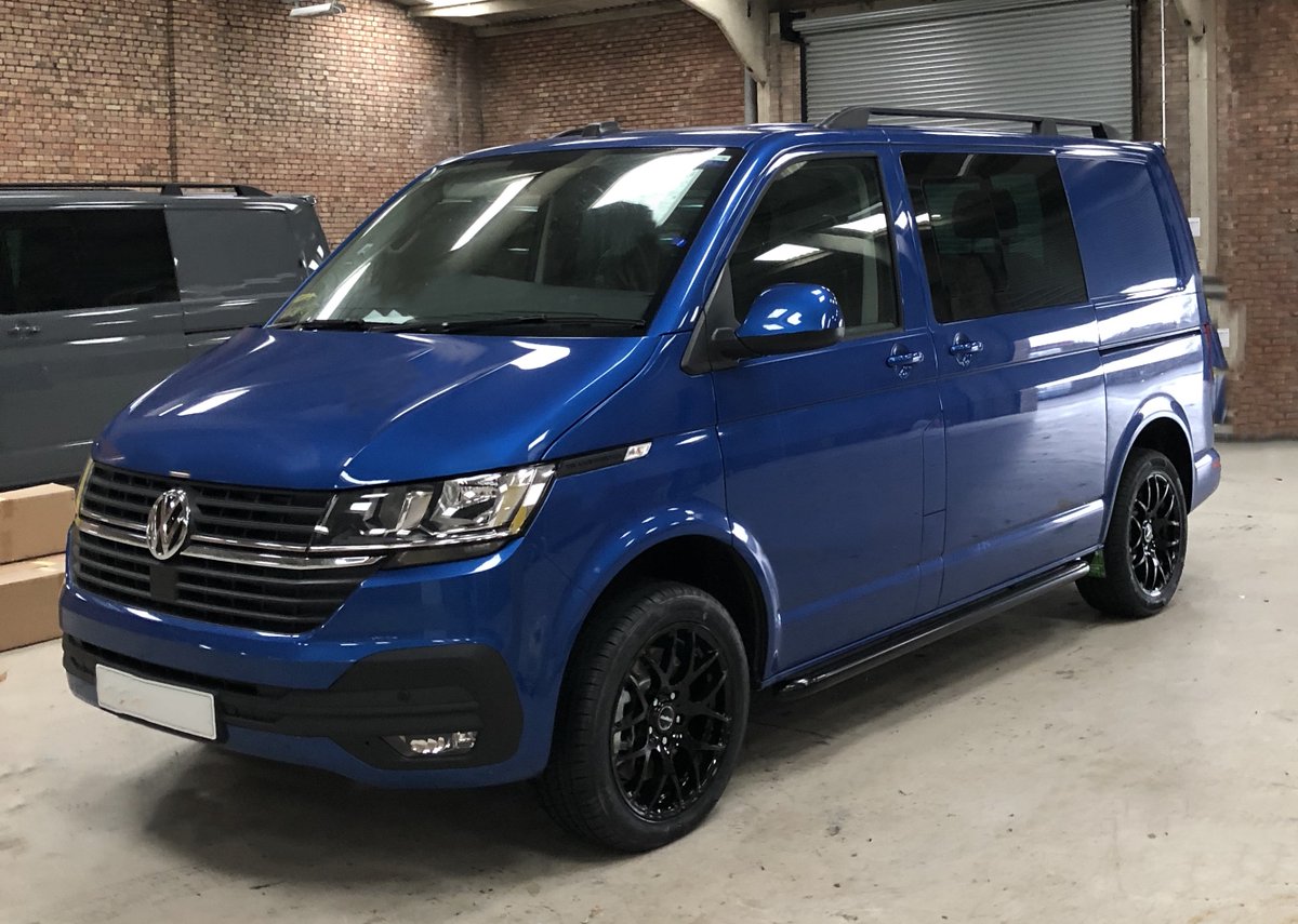 Swissvans's tweet photo. New VW Transporter T6.1 Kombi in Ravenna Blue 
#vwvans #vwtransporter #t6.1 #vwkombi #swissvans #vanleasing #ravennablue https://t.co/iWRsMNf3LS