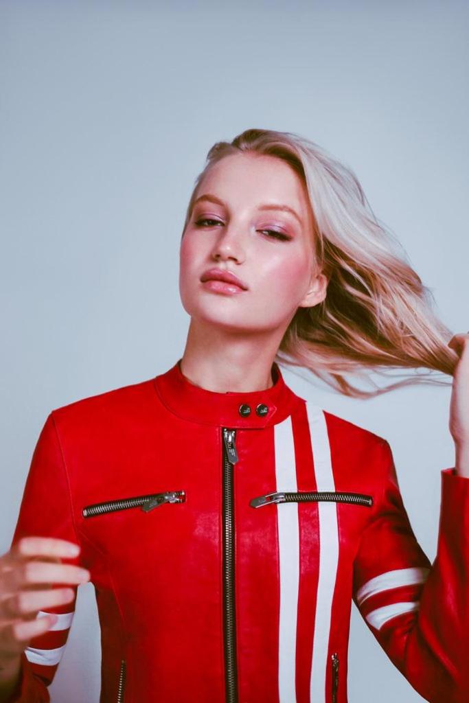 ForbesLife's tweet photo. Meet Los Angeles' Queen of Jackets—@themightyco founder Jessie Willner: https://t.co/crBDzw3Sjs https://t.co/7k3sCAorGg