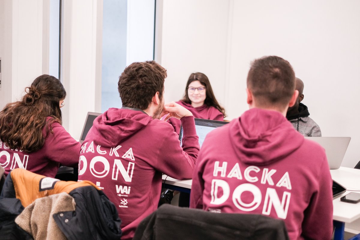 microdon_fr's tweet photo. [#HACKADON 🚀] Bravo aux étudiants pour leur créativité, aux associations pour leur engagement, aux partenaires pour leur soutien et bien entendu à l'@EEMI75, pour la co-organisation de ce bel événement 💙 (4/4)
#hackathon #innovation #techforgood https://t.co/wC62KjvalH