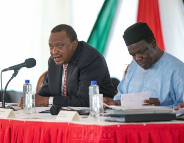 KenyaGovernors's tweet photo. The Council of Governors today attended the 8th National and County Governments Coordination Summit that was hosted by the President HE Uhuru Kenyatta. #DevolutionToday
Photos: Courtesy @StateHouseKenya https://t.co/5FKFuVPdIq