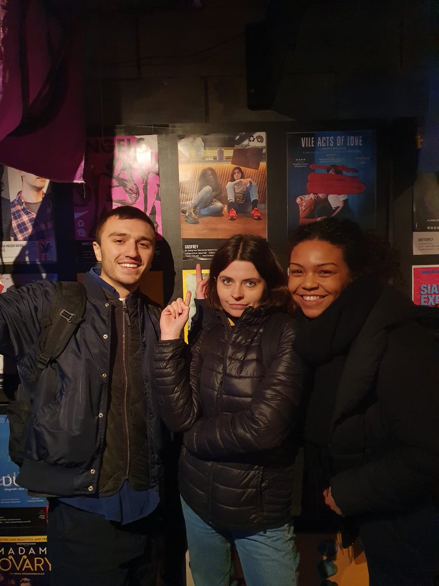 Are you thinking of coming along to our matinee tomorrow at 3pm? Little discount code for you - BLOODMOON - will get you £8 tix... Get in quick 🏃‍♀️
bit.ly/38ZsulC