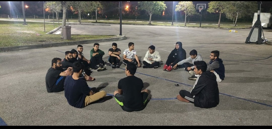 YoungMuslimsSFL's tweet photo. YM SoFlo is back tonight with a halaqa, pizza, and spikeball!

Slide out inshaAllah it's going to be a load of fun!

IFSF | 7:45 PM https://t.co/4jzneZ4nq0