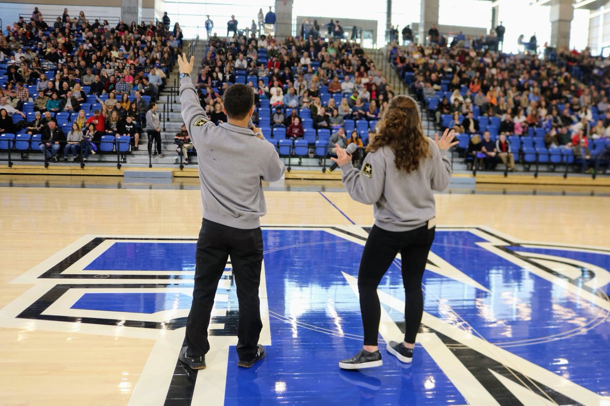 UNG_admissions's tweet photo. Dahlonega's #NighthawkPreview experience is less than 24 hours away and we can't wait! What a great opportunity to find out what UNG can do for you! There are still spots available, so secure your seat now at https://t.co/7jMnJXwaHb #nighthawknation #Newnighthawk https://t.co/KrGfOB27Pf