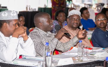 KenyaGovernors's tweet photo. During this summit, the two levels of Government discussed the implementation of the Big 4 Agenda aligned programmes, disaster preparedness, corruption and pending bills. #DevolutionToday https://t.co/VsumjvWJdz