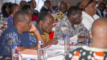KenyaGovernors's tweet photo. During this summit, the two levels of Government discussed the implementation of the Big 4 Agenda aligned programmes, disaster preparedness, corruption and pending bills. #DevolutionToday https://t.co/VsumjvWJdz