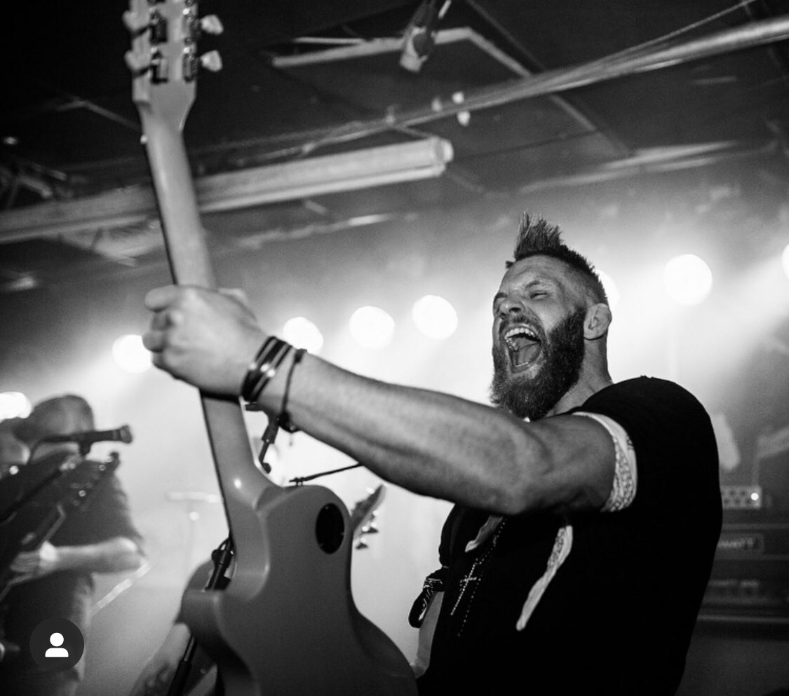 UFC fighter &amp; Rockstar <a href="/emilvalhalla/">Emil Valhalla Meek</a> enters the octagon in #ufcauckland with a new, hard hitting Norwegian #walkoutsong mada by his part time rockband #autokarma 🔥

#letsgo #valhallaarmy #norskrock #singleslipp 
#vg… instagram.com/p/B81PoJcnsif/…