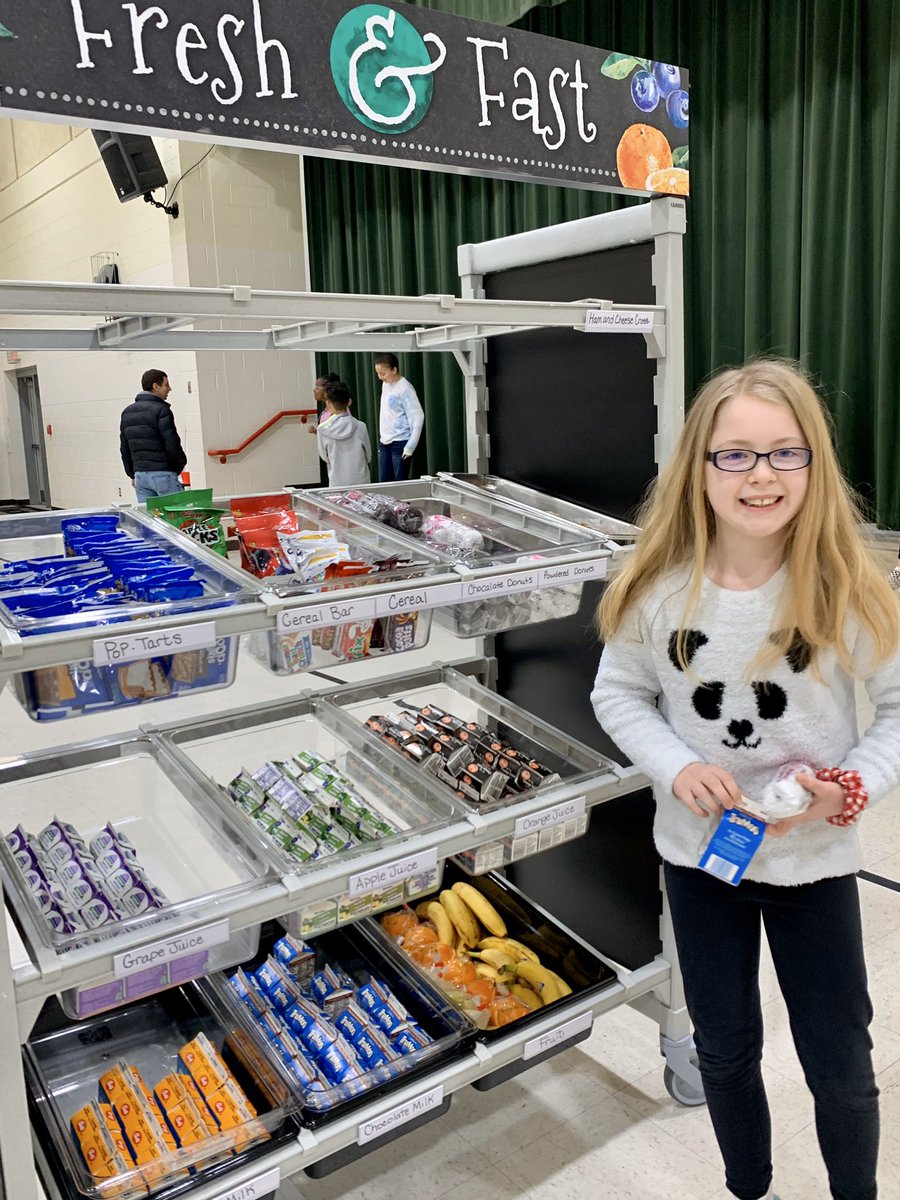 AngCardwell82's tweet photo. @JackTFarrar customers are so excited to get to shop like โbig kids โ to #createyourplate breakfast style! We โค๏ธ how it makes breakfast choices easy to see & fun to experience! @NoKidHungryTN grants funded this addition & we are so thankful! @TCSPublic #tcsnutrition https://t.co/dGb9qKHpCq