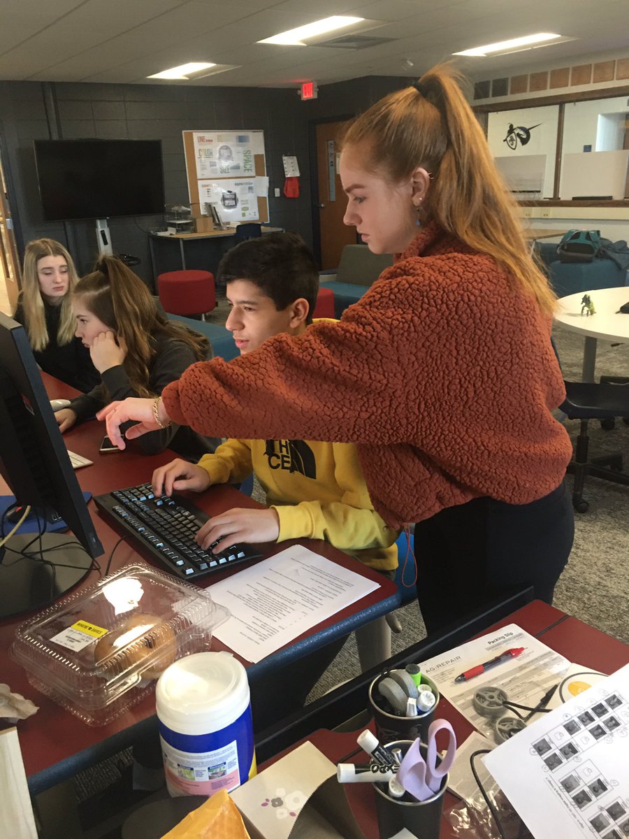 Brookfield Central Fab Lab tweet media