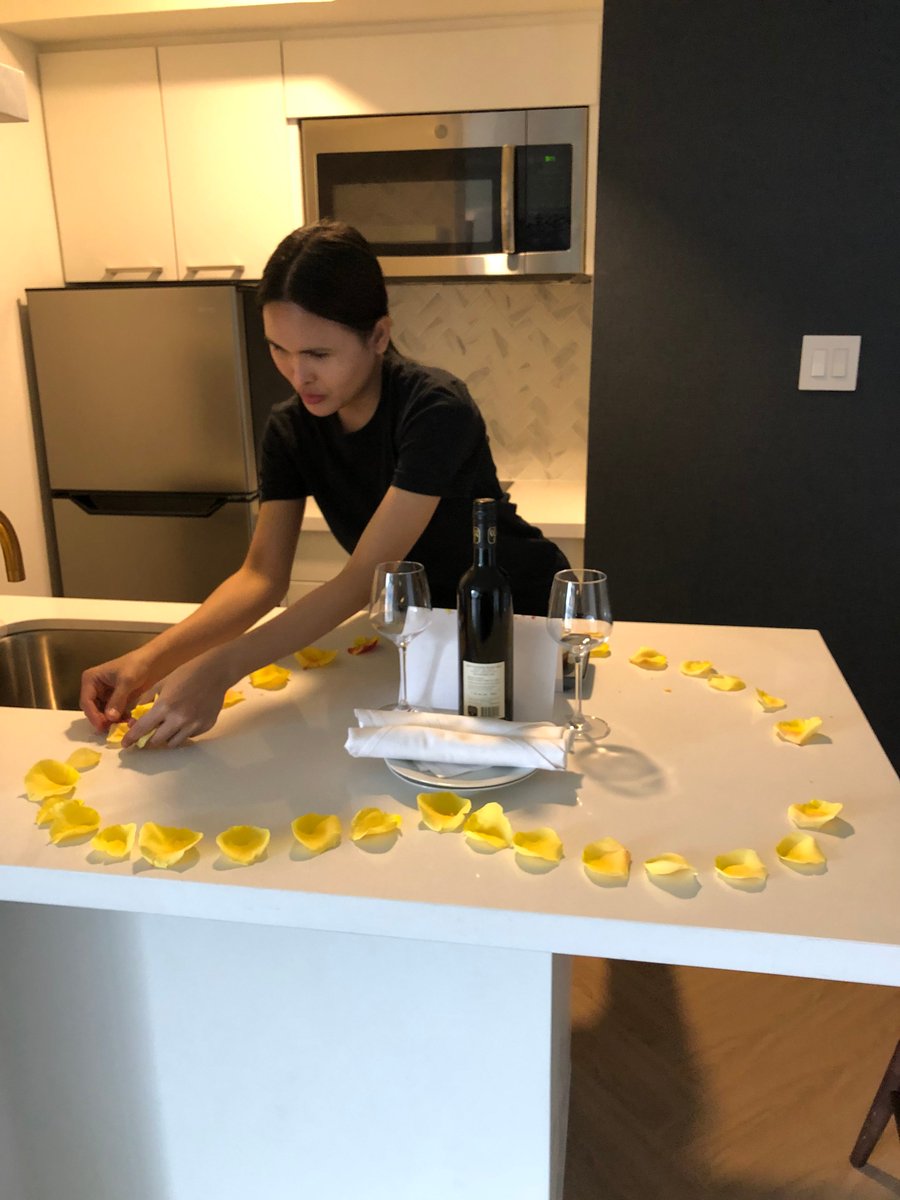 Hospitalitywrks's tweet photo. Aleah , a participant from the Room Attendant training, decorates room during her placement at the @pantageshotel
#jobready
#hospitality
#traininginaction
#housekeeping
#practical
#FridayFeeling https://t.co/7WbkeKzuWJ