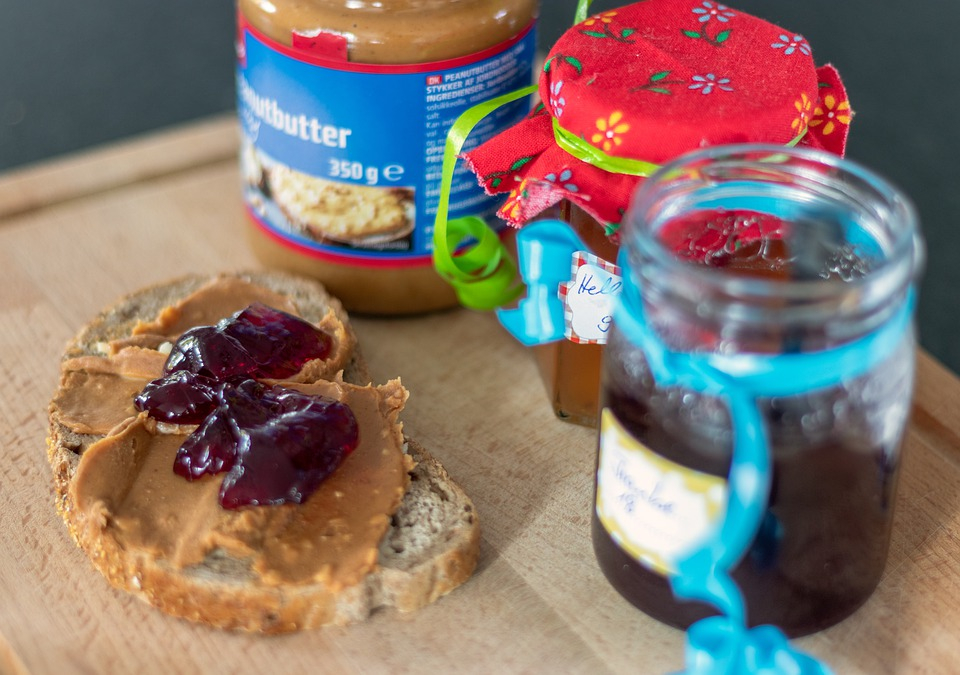 customerfn's tweet photo. Customer Experience and Employee Experience are like peanut butter and jelly, they both are great separate but are even better together! Come to #CFN20 to learn more about these PB&amp;J experiences. #customerexperience #employeeexperience #userexperience #servicedesign #cx #ex #ux https://t.co/K2Jfp2e8Xg