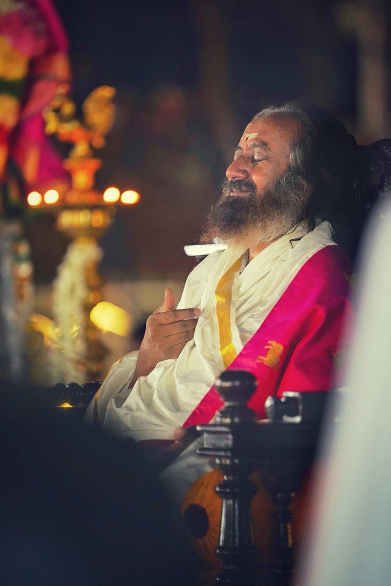 Vaidicpujas's tweet photo. Pristine moments of #MahaShivRatri2020 Celebrations with Gurudev @SriSri @ArtofLiving @BangaloreAshram now. https://t.co/stuKGIIK9t
