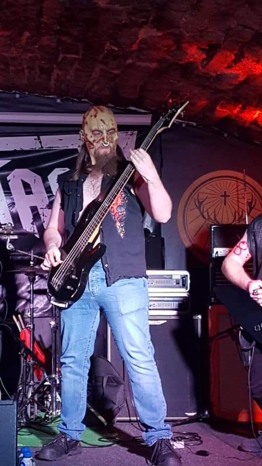 Meet our resident bass line machine! The metronomic monster NAILZ!! 

(nice chap also) \m/