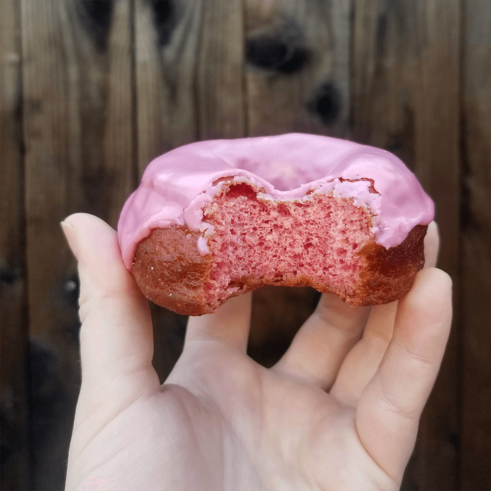 dynamodonut's tweet photo. TGIF! Treat yourself to a Pink Hibiscus Rose - roasted beet base with a hibiscus-rose water glaze. Open ‘til 5 today 💖🌺🌹
#dynamodonuts https://t.co/f1Nu7u9AsY