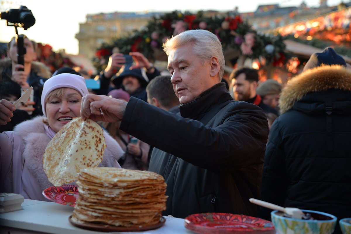 deptorg's tweet image. Сергей Собянин открыл фестиваль «Московская Масленица».  Фестиваль «Московская #Масленица» продлиться до 1 марта.  Площадки открыты для посетителей с 11:00 до 21:00 в будни и с 10:00 до 22:00 по выходным.
#Собянин #Масленица2020 #московскиесезоны