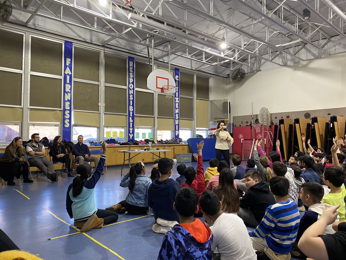 mrsbrucki's tweet photo. 5th graders are getting a glimpse into middle school electives this morning...can’t believe we are here already. They are so excited! @mrsrruane @LDurkin4 @mrslamalfa @MsKKorczyk @MrsTariq14 @mrs_napoliello https://t.co/lZdY10O5sQ