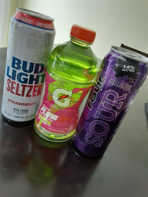 Drank and Gatorade. All about balance, baybeeee. #HappyFriday https://t.co/0viYMPOG9u<a href="/tag/happyfriday"class="tags"><span>#happyfriday</span></a>