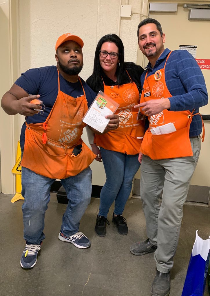 This is Jeff who’s receiving a Homer Badge for living the values wheel of, Doing The Right Thing. Along side Jeff, is In-Focus Captain Denise and OASM Charlie.