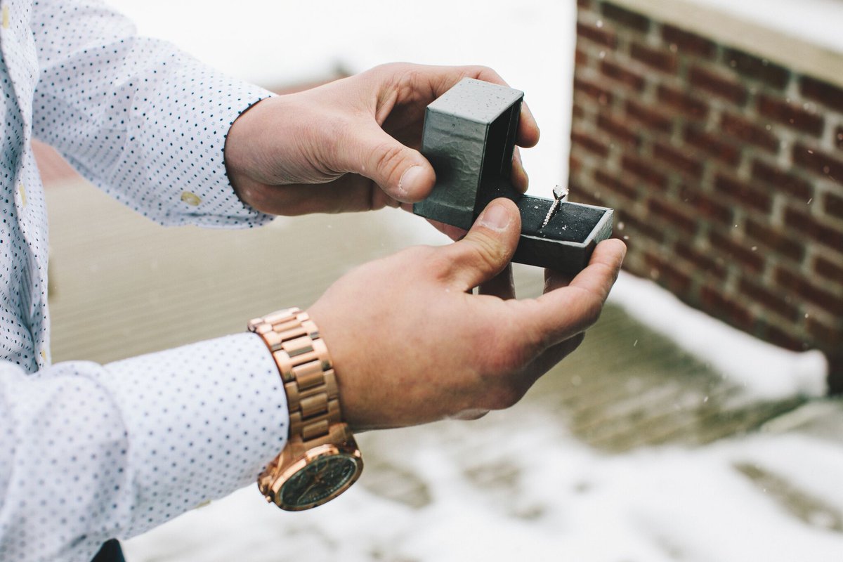 Pop the question with a little black box from The Diamond Galleria and get her the ring she really wants. Take advantage of our 5 years interest free financing and let your dollar go further, only at The Diamond Galleria