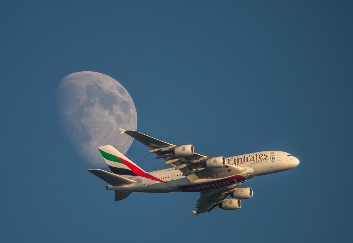 emirates's tweet photo. We’re over the moon, literally! ✈ 🌕

#FridayFanFoto #FlyEmiratesFlyBetter #EmiratesAirline

Photo credits: Abdullah, Alaa Yousif, Marek Zabolotny, Victor Alvarez https://t.co/54IbpSg75q