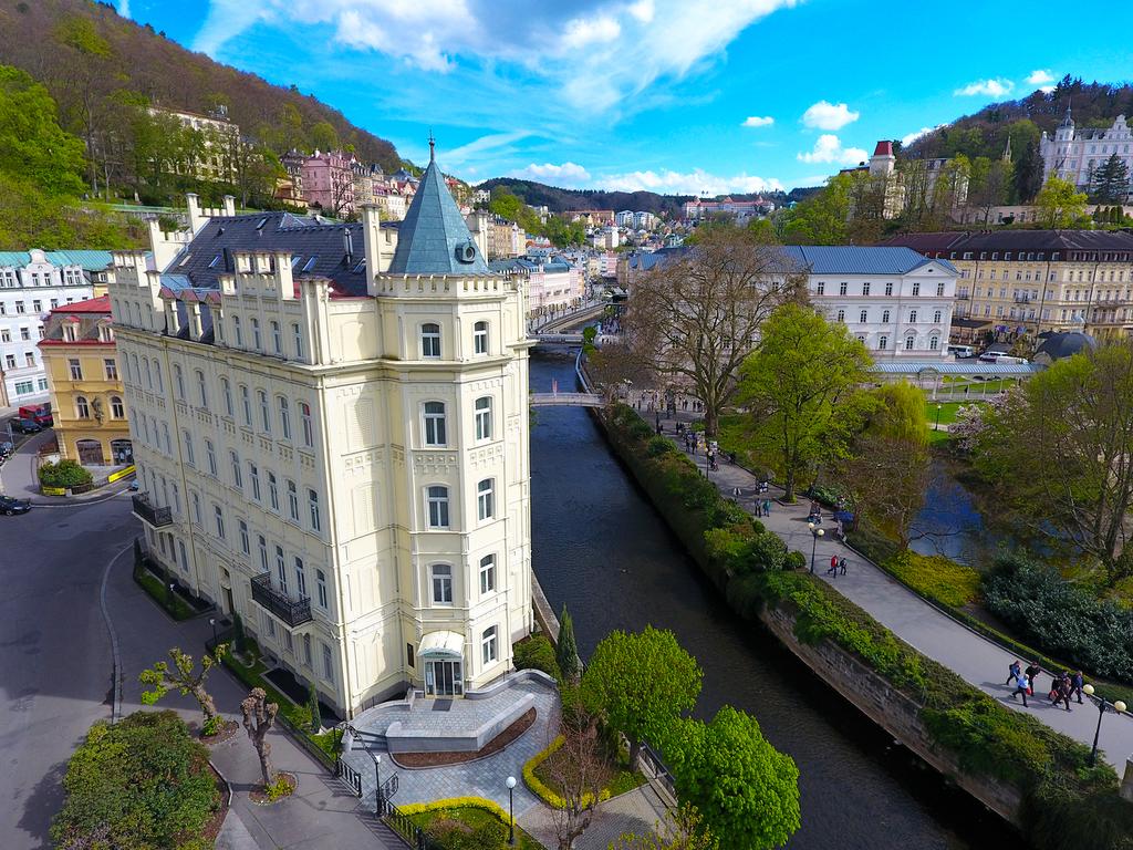 🏡 Чехия, Карловы Вары, Pavlov 4*.
✈️ Вылет 22.05, 8 дней, завтраки. 💰 Стоимость от 38 900 рублей.

Небольшой романтический замок - отель Pavlov - расположен в курортном городе Карловы Вары. В отеле предоставляются профессиональные спа-процедуры… t2p.pw/wEC8GCm4ef