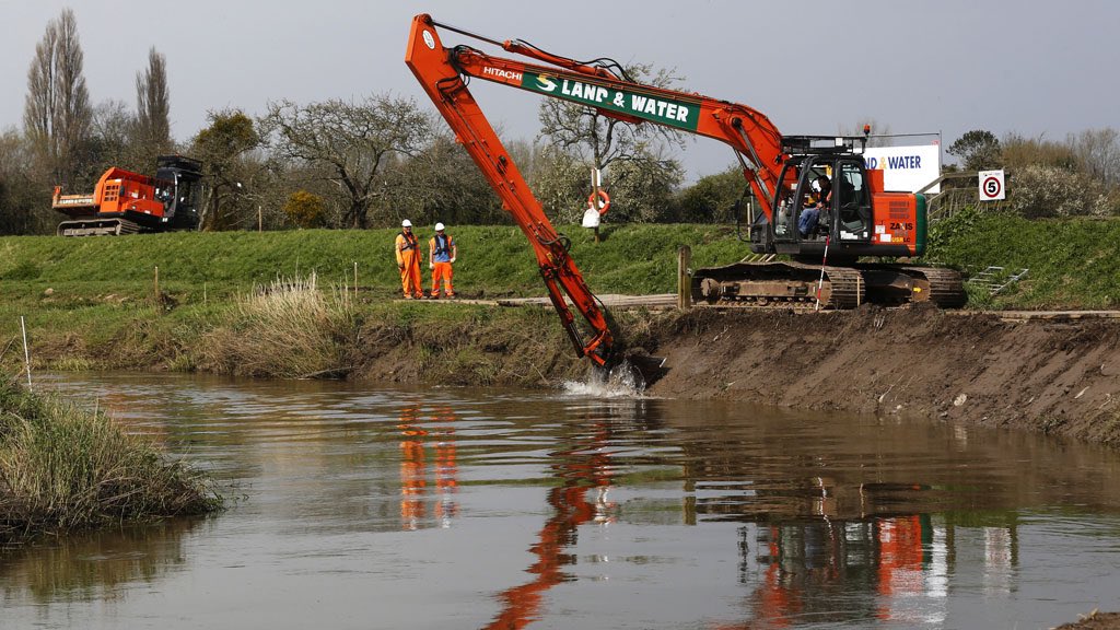 JPCurtinClimate's tweet photo. Dredging is often cited as the solution to flooding - but as with most things its not that simple. Read a guest blog from Alastair of @CIWEM on when it works - and when it doesn’t https://t.co/482Hk4nHbM https://t.co/3nHMkaG2Ou