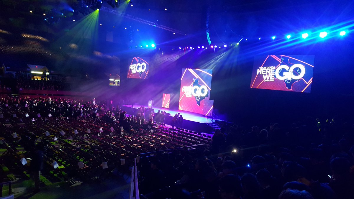 OCDECA1's tweet photo. Proud of @NISDOConnorHS DECA Ss on successful campaigns. Well deserved Ft Worth fun @TexasDECA #BeLegendaryOC @NISD_CTE https://t.co/noXvEjtnUc