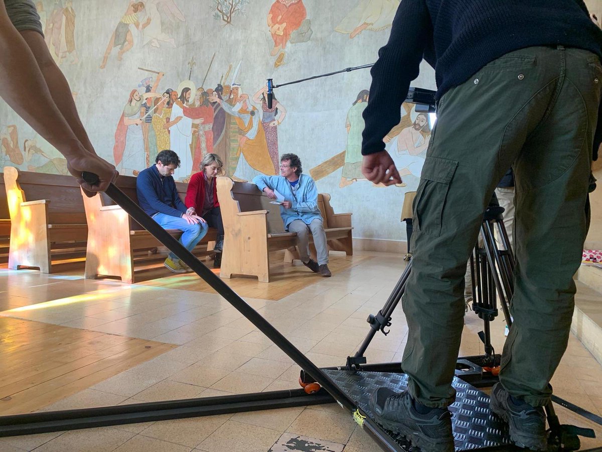 atalahalta's tweet photo. ❤️ En plein tournage de l'épisode 4 
de "Ma Femme est Pasteure" saison 3 ! Mais ou Clara et Thomas nous emmènent encore ?!🤔 @EPG_GENEVE @Protestinfo @Reg_Protestants @MoselleSud @TOWebFest @hollywebfest @SeoulWebfest @WWWebserie @Webfestberlin @MNWebFest @PasteureCosta https://t.co/zGwJAMi8ec