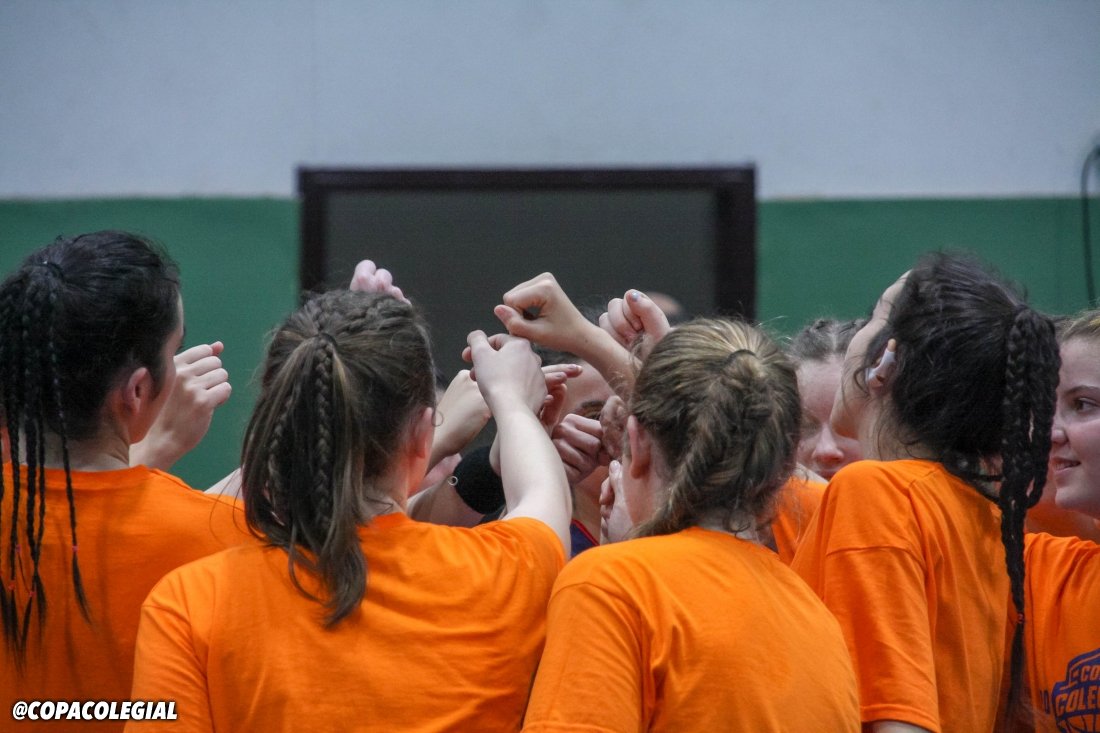 Otro día especial!! Nuestras chicas visitarán <a href="/EstudioCD/">C.D Estudio</a> con ánimo de conquistarlo y pasar de ronda de la <a href="/CopaColegial/">𝘾𝙤𝙥𝙖 𝘾𝙤𝙡𝙚𝙜𝙞𝙖𝙡</a> Todo el cole con vosotras a las 19.00!! A por ello!! #VamosMene