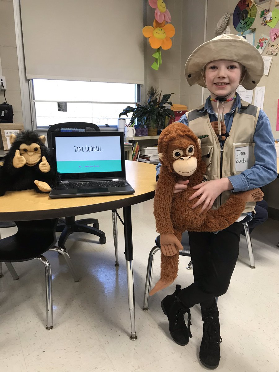 merdlind's tweet photo. 2nd graders present their Biography research slideshows in a Wax Museum open house. https://t.co/rF4XmP8vgD